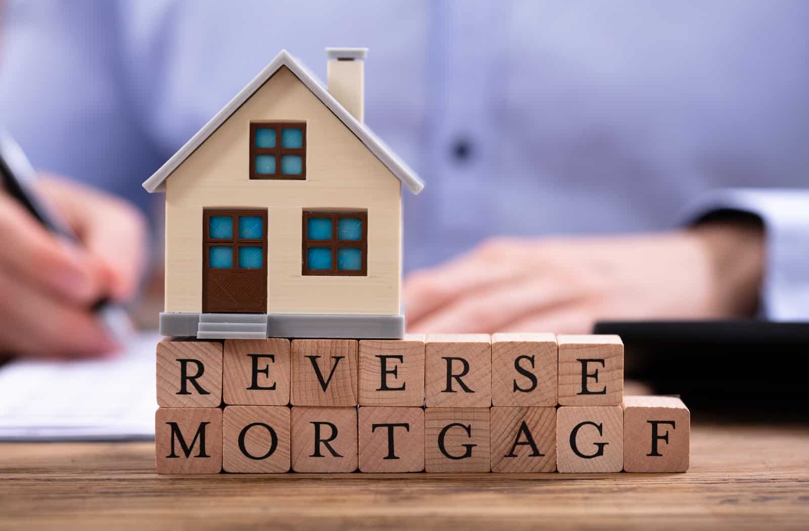 Reverse mortgage – bạn hay thù? - Tôi Yêu Tiếng Nước Tôi